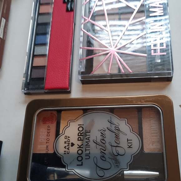 NIB 8 Piece Beauty Bundle Hard Candy Eylure Wet and Wild - Picture 2 of 5